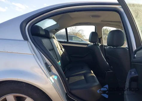 2003 BMW 325I from USA, damaged, VIN WBAAZ33473PH34737